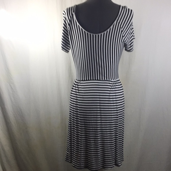 A.N.A. Black & White Striped Summer Dress Size M - Picture 4 of 7